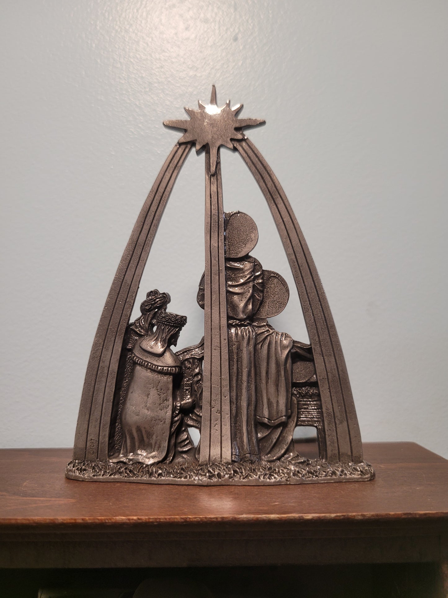 Nativity Scene w/ Epoxy Star